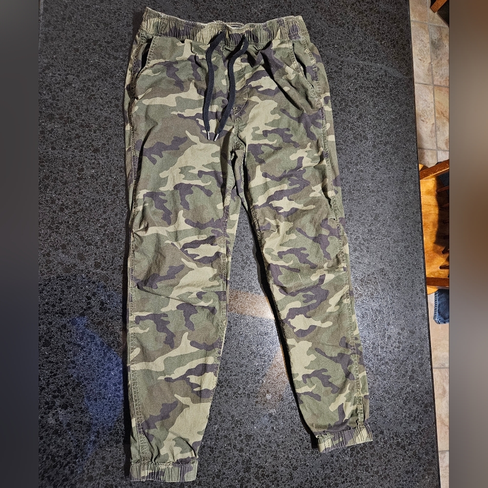 American Eagle Next Level Flex Camo Joggers Men's Small.